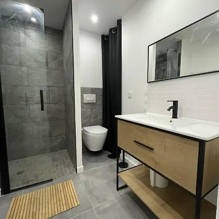 Appartement T2, Parking Prive